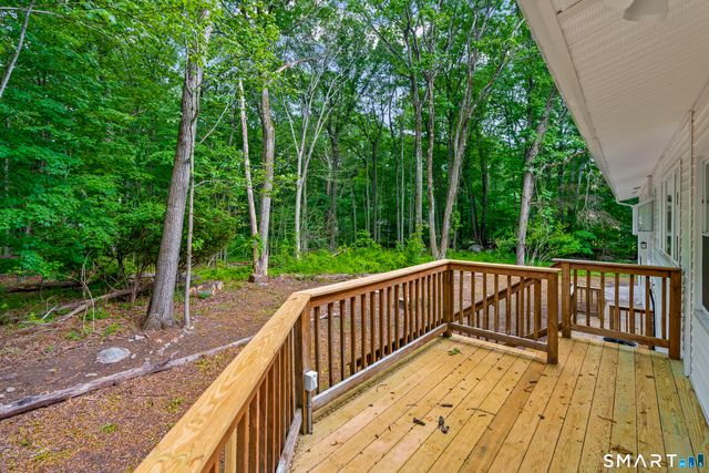 19 Fawn Drive, Woodbridge, CT 06525
