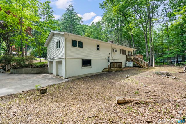19 Fawn Drive, Woodbridge, CT 06525