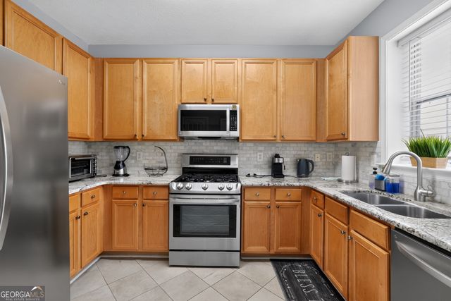 161 Oak Green Drive, Lawrenceville, GA 30044