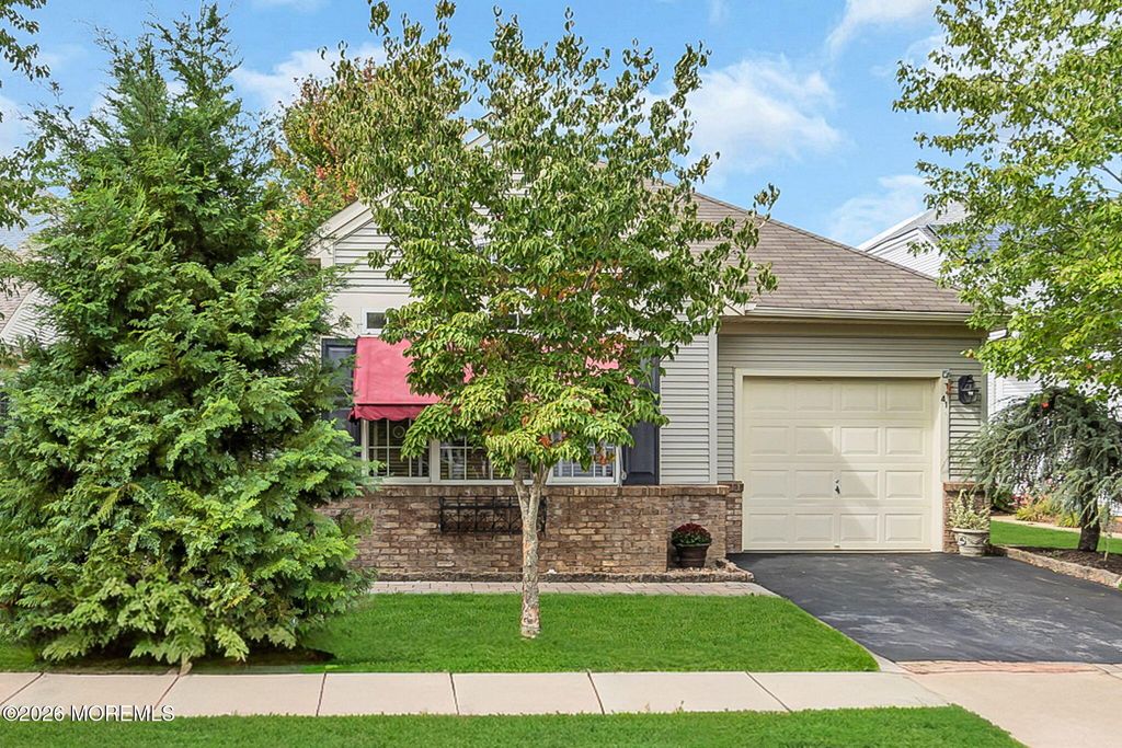 41 Provence Drive, Manchester, NJ 08759