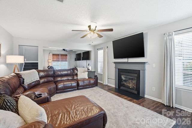 546 River View Drive, Lowell, NC 28098