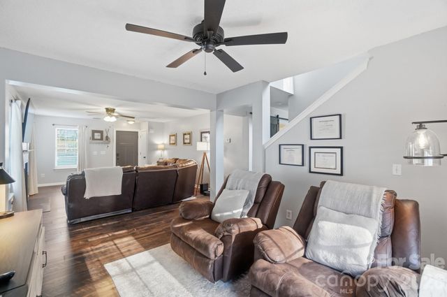 546 River View Drive, Lowell, NC 28098