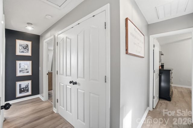 546 River View Drive, Lowell, NC 28098