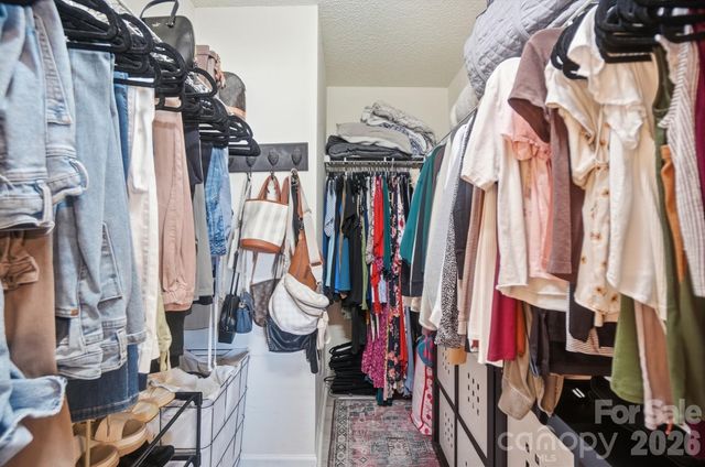 546 River View Drive, Lowell, NC 28098