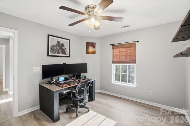 546 River View Drive, Lowell, NC 28098