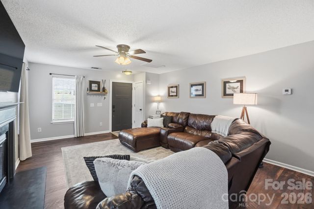 546 River View Drive, Lowell, NC 28098