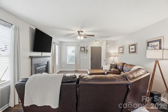 546 River View Drive, Lowell, NC 28098