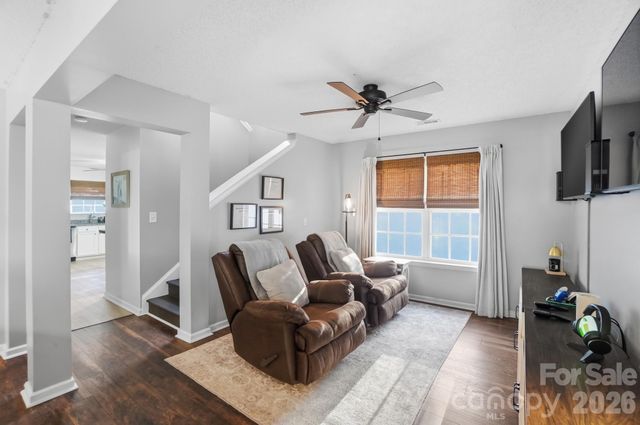 546 River View Drive, Lowell, NC 28098