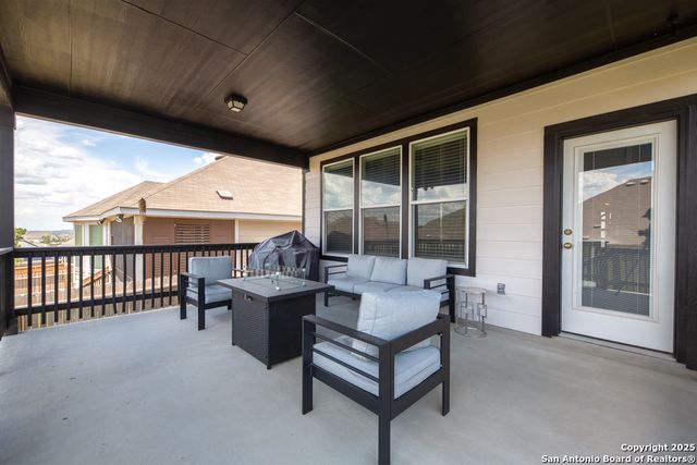 27215 Volcano Dr, San Antonio, TX 78260