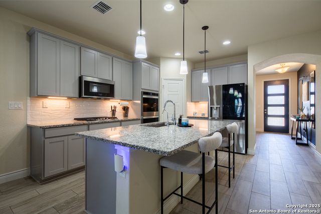 27215 Volcano Dr, San Antonio, TX 78260