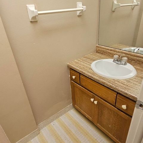 3690 INVERRARY Drive 2Y, Lauderhill, FL 33319