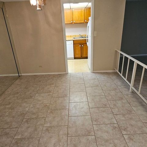3690 INVERRARY Drive 2Y, Lauderhill, FL 33319