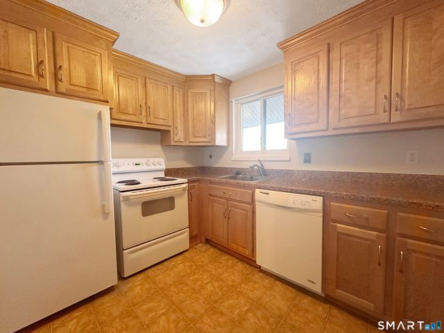 23 Amato Drive APT K, South Windsor, CT 06074