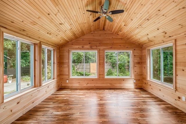 10 Donegal Circle, Danvers, MA 01923