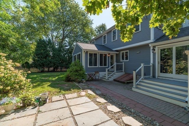 10 Donegal Circle, Danvers, MA 01923