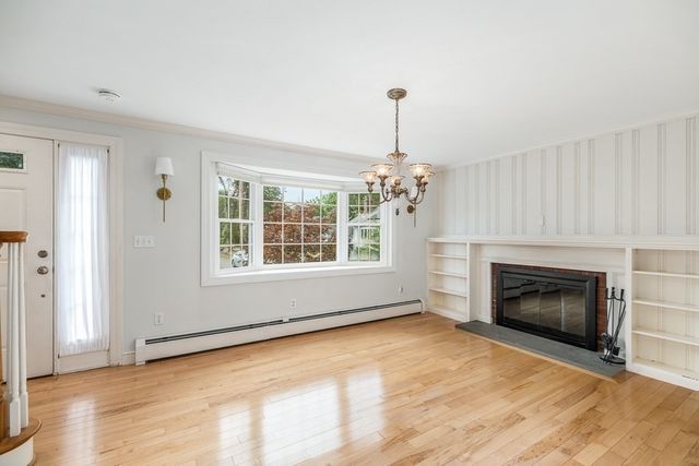 10 Donegal Circle, Danvers, MA 01923