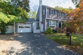 10 Donegal Circle, Danvers, MA 01923