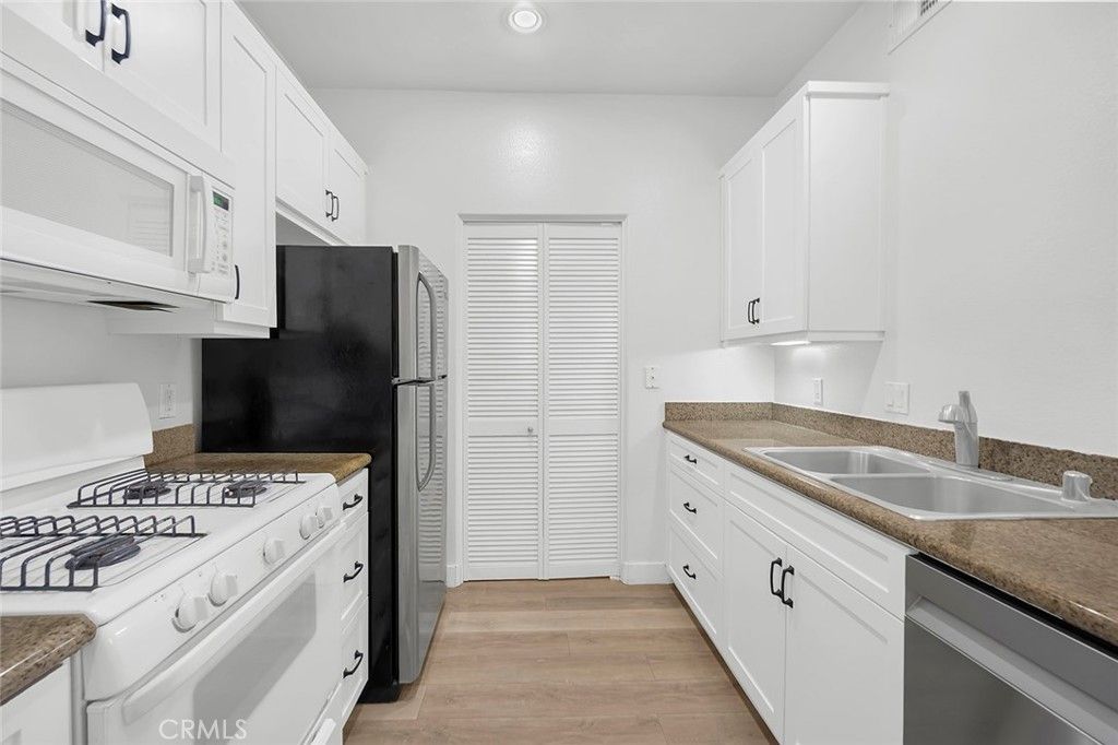 2120 Watermarke, Irvine, CA 92612 — photo 3