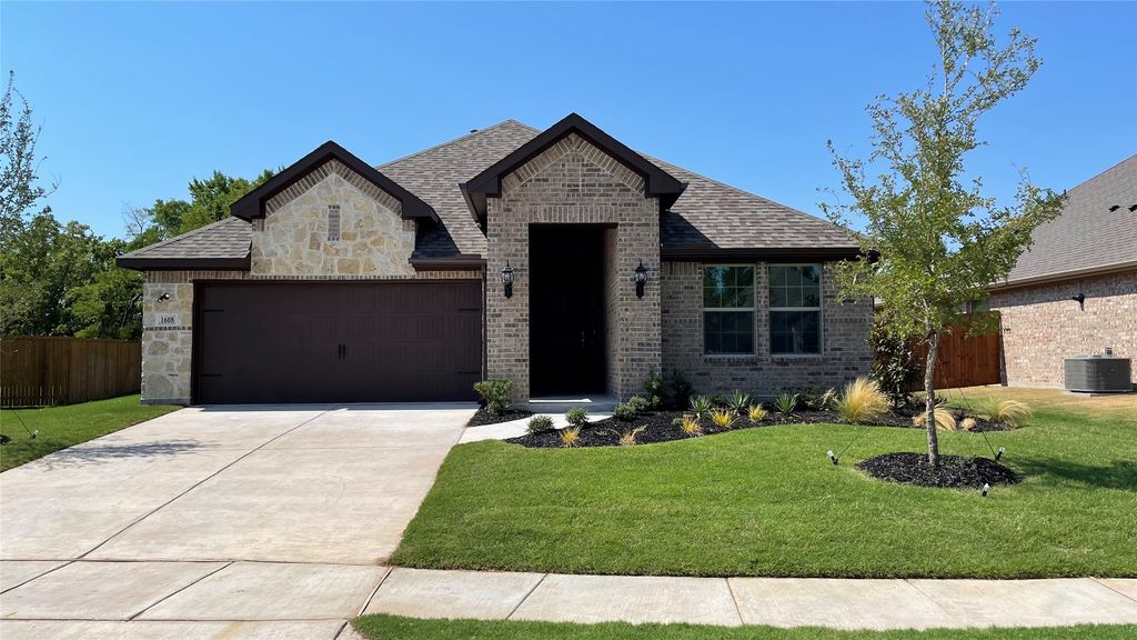 1608 Elizabeth Street, Anna, TX 75409