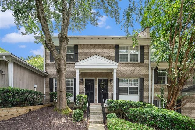 2232 Dunseath NW Avenue 204, Atlanta, GA 30318