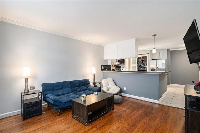 2232 Dunseath NW Avenue 204, Atlanta, GA 30318