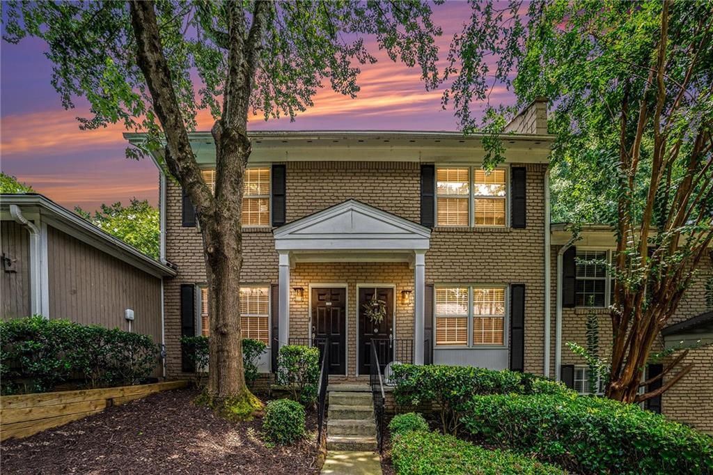 2232 Dunseath NW Avenue 204, Atlanta, GA 30318