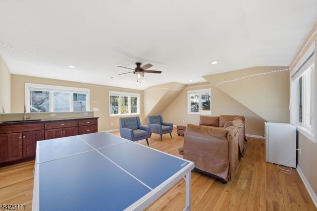 105 Maxim Dr, Hopatcong Boro, NJ 07843