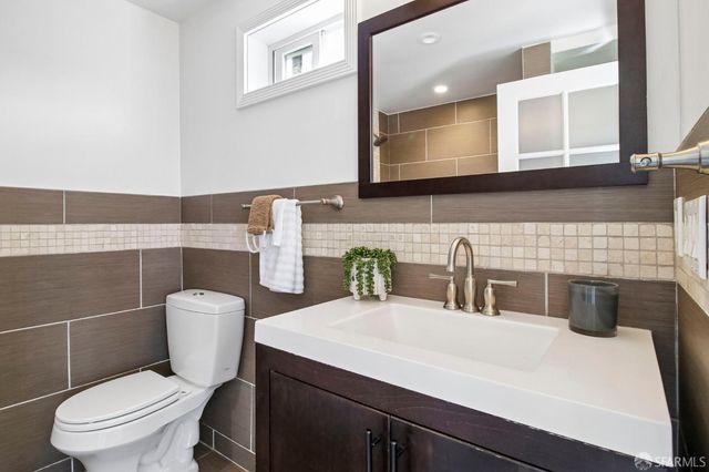 2594 39th Avenue, San Francisco, CA 94116