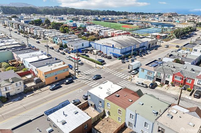 2594 39th Avenue, San Francisco, CA 94116