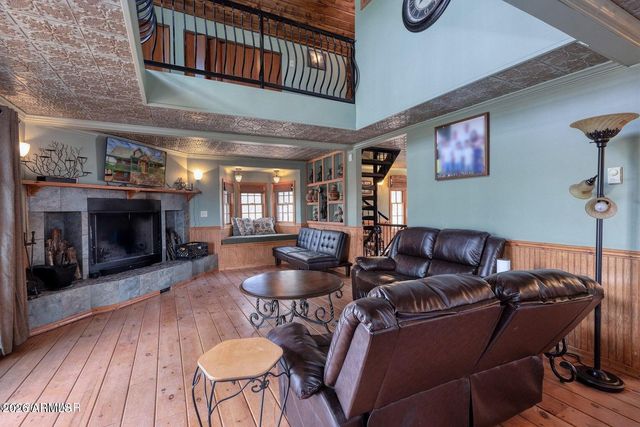 2137 GRAPHITE Road, Clay Springs, AZ 85923