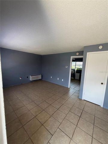 223 ORANGE STREET 1-6, Auburndale, FL 33823