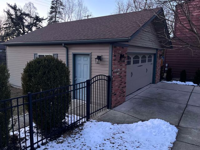 11325 Blackburn Street, Livonia, MI 48150