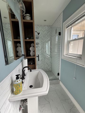 11325 Blackburn Street, Livonia, MI 48150