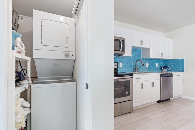 543 NE 3rd Avenue, Delray Beach, FL 33444