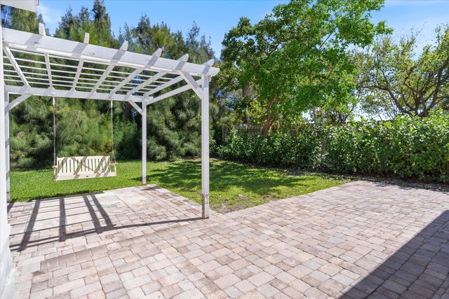 543 NE 3rd Avenue, Delray Beach, FL 33444