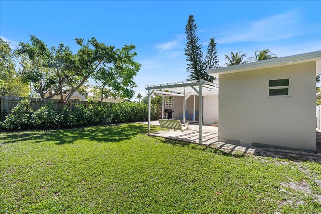 543 NE 3rd Avenue, Delray Beach, FL 33444
