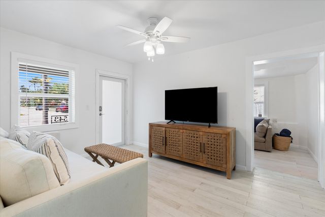 543 NE 3rd Avenue, Delray Beach, FL 33444