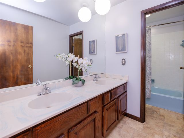 22853 Concord Avenue, Mattawan, MI 49071