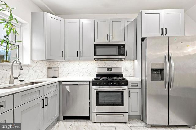2314 S HEMBERGER ST, Philadelphia, PA 19145