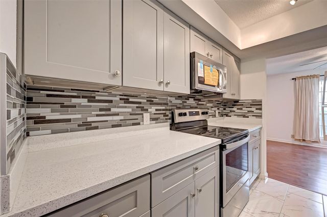 8101 Amelia Road 206, Houston, TX 77055