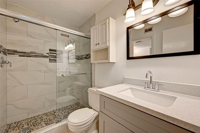 8101 Amelia Road 206, Houston, TX 77055