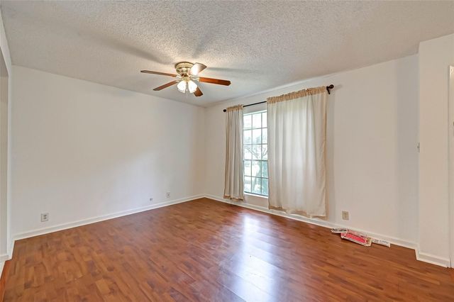 8101 Amelia Road 206, Houston, TX 77055