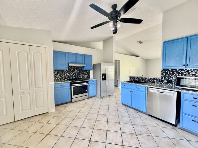 2703 LEAFY WAY LANE, Deltona, FL 32725
