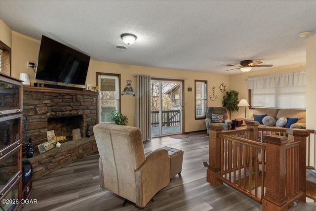 11804 Dogwood Drive, Garfield, AR 72732