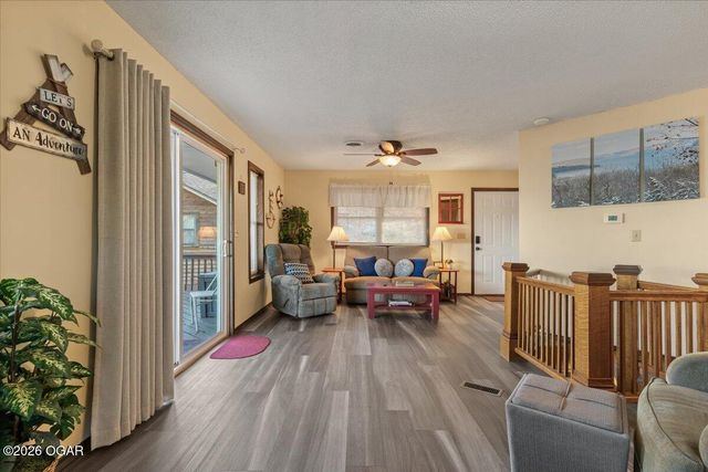 11804 Dogwood Drive, Garfield, AR 72732