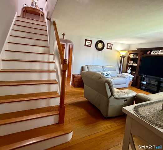 21 Whitman Street, New Britain, CT 06051