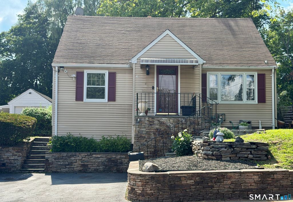21 Whitman Street, New Britain, CT 06051