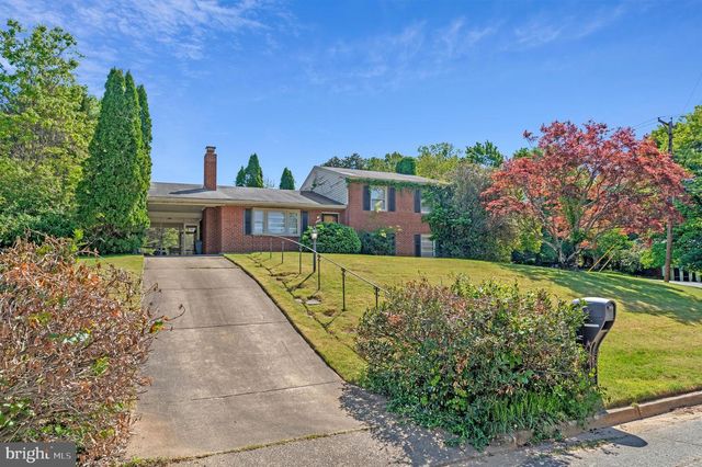 1805 DUMBARTON ST, Mclean, VA 22101