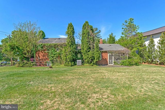 1805 DUMBARTON ST, Mclean, VA 22101
