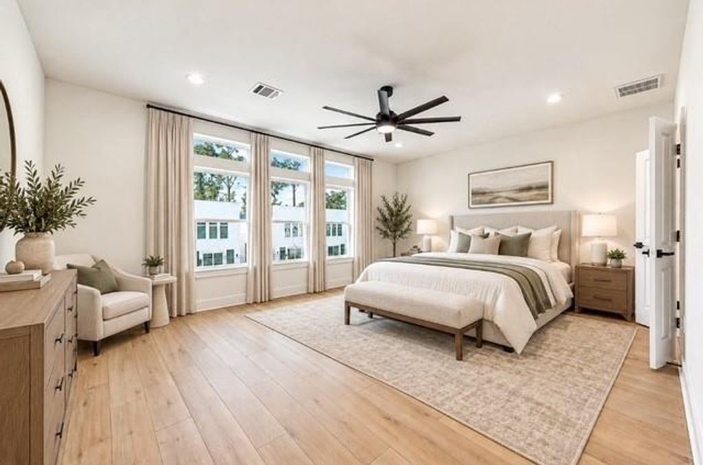 4532 Creekmont Drive, Houston, TX 77091